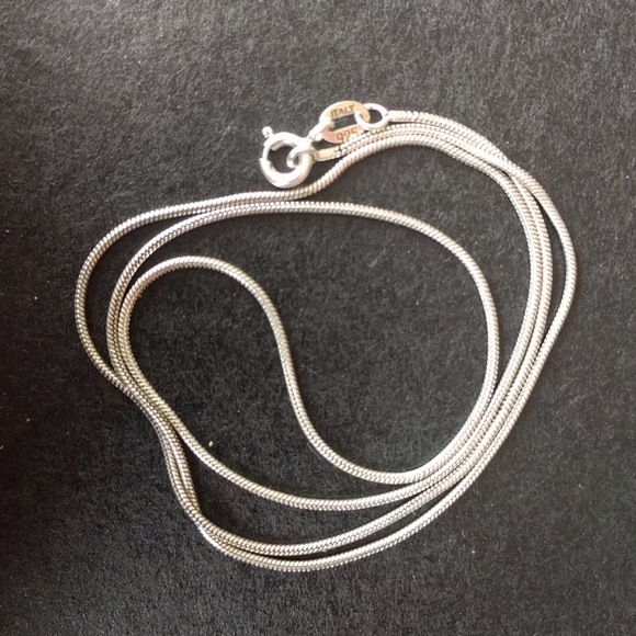 Jewelry - 18" sterling necklace